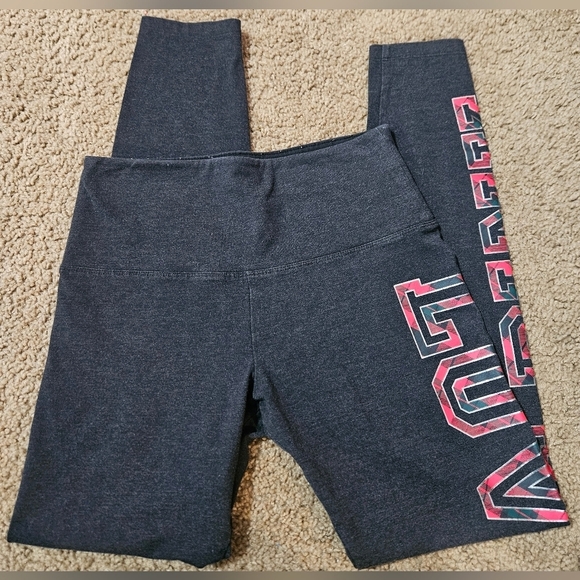 PINK Victoria's Secret Plaid Spellout Activewear Leggings - Picture 1 of 4